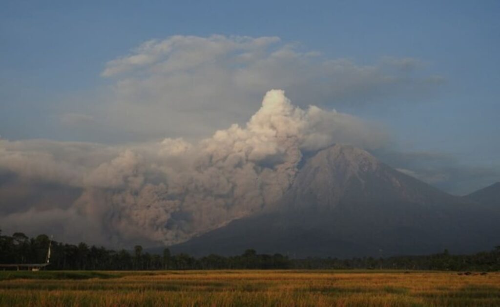 volcano Erupts In Indonesia, Thousands On Alert