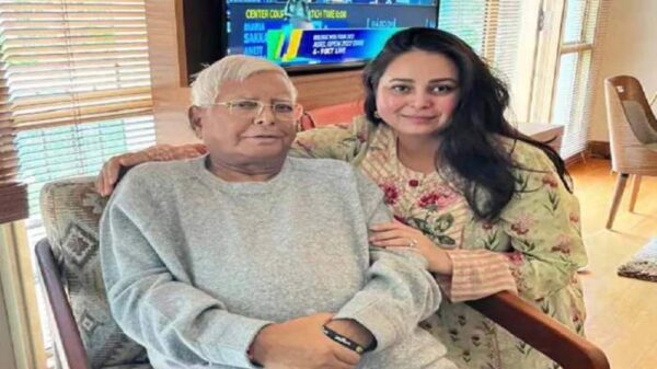 Union minister's praise for Lalu's daughter after kidney transplant